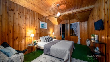 Lovecký hotel Jivák – perla svatojiřských lesů u rybníka Jívák