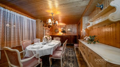 Prodej výjimečné historické stavby 1 150 m² s pozemkem 2 217 m² u rybníka Jivák – 36 minut od Prahy