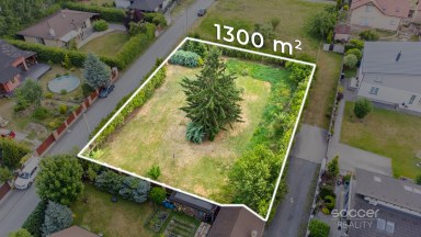 Prodej stavebního pozemku 1300 m2 v obci Záryby.