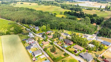 Prodej stavebního pozemku 1300 m2 v obci Záryby.