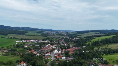 Prodej rodinného domu s velkým stavebním pozemkem - Sehradice, okres Zlín.