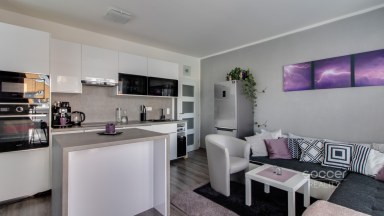 Pronájem bytu 2+kk/T/B/G, v ulici Farkašova, Praha 9 - Kyje. 