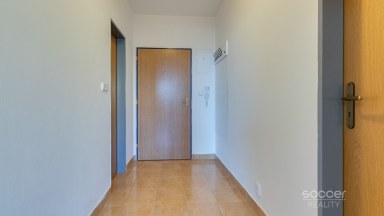 Pronájem bytu 1+kk/L/G, 46 m2, ul. Ústavní, Praha 8 - Bohnice.