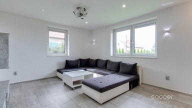 Rodinný dům 4+kk s terasou a zahradou, Kaňk u Kutné Hory.