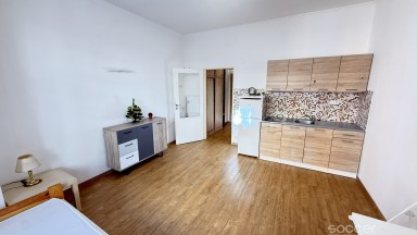 Pronájem bytu 1+kk, 26m2 v Praze 3- Jeseniova ulice