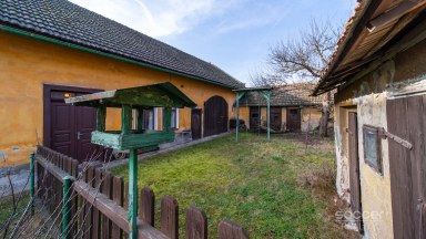 Prodej rodinného domu 4+kk/Stodola/zahrada, Kly, Dolní vinice.